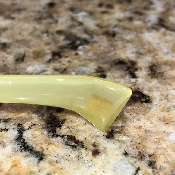 Vintage 90s Givenchy Sunglasses – Pale Chartreuse Oval Frames Designer Shades - Picture 6 of 9